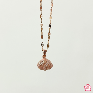 Pearl in a Shell Rose Gold Pendant Necklace