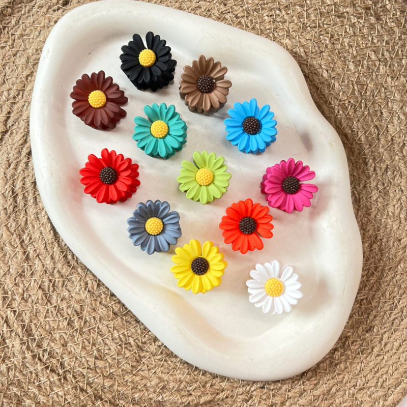 Bloom Pop Daisy Hair Claws